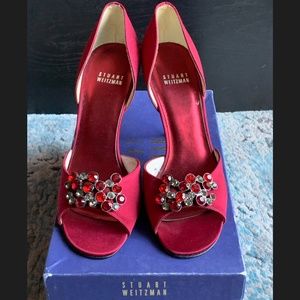✨HP!✨NIB Vintage Stuart Weitzman Ruby Satin Heels